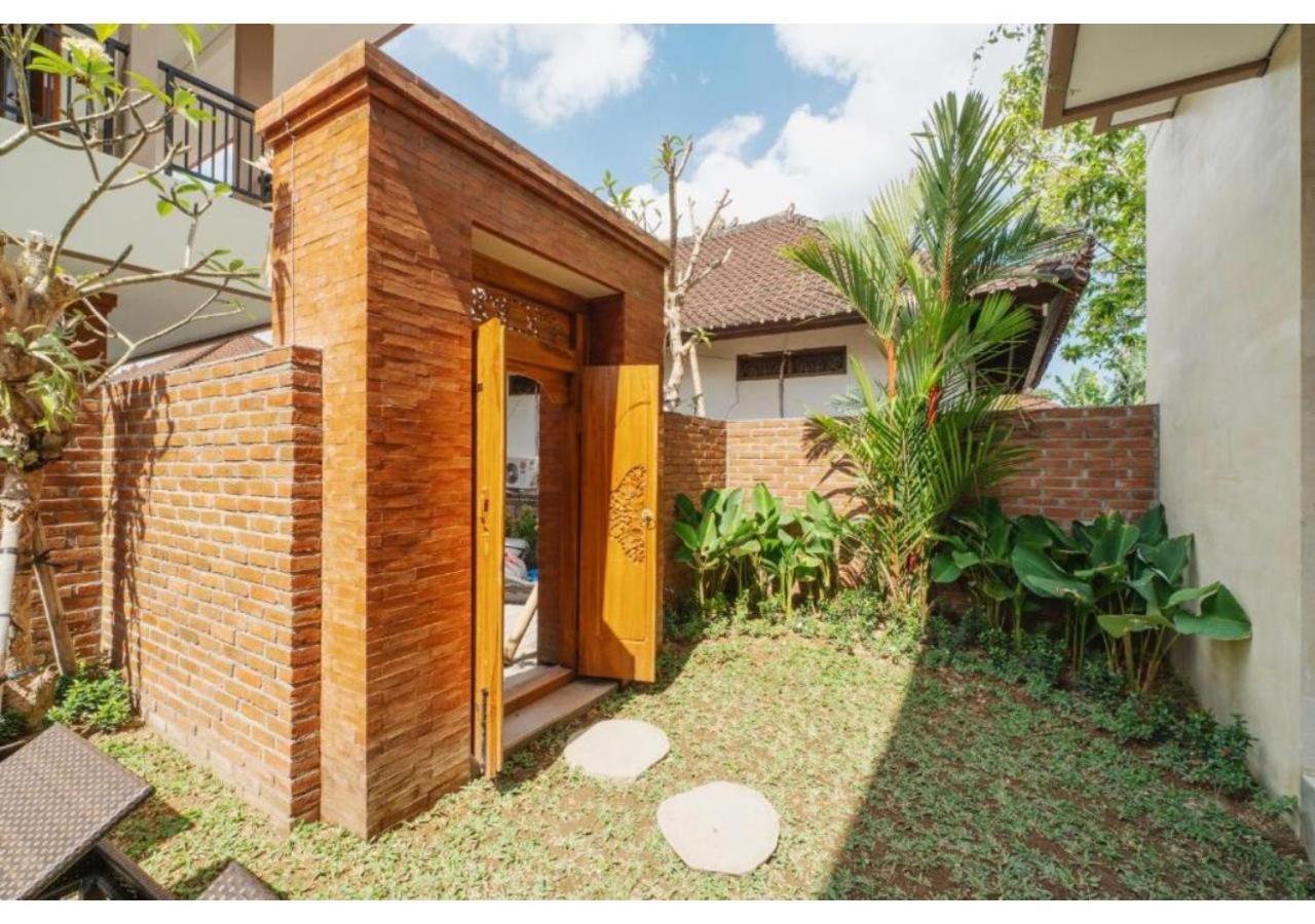 Komala Homestay Canggu Exterior foto